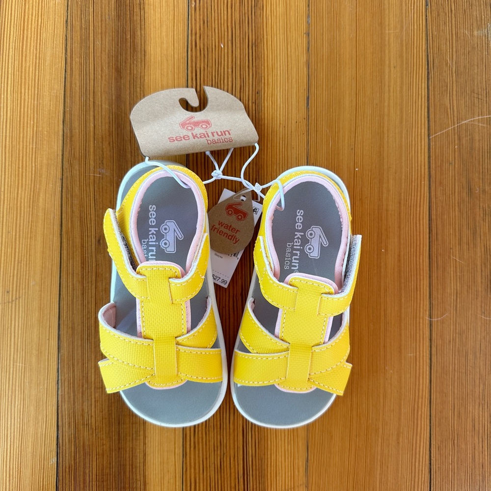 AWESOME NWT See Kai Run sandals